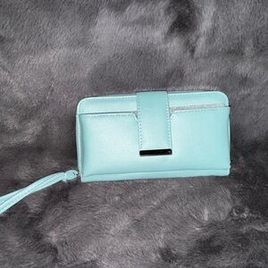 Chic Aqua Wristlet Clutch